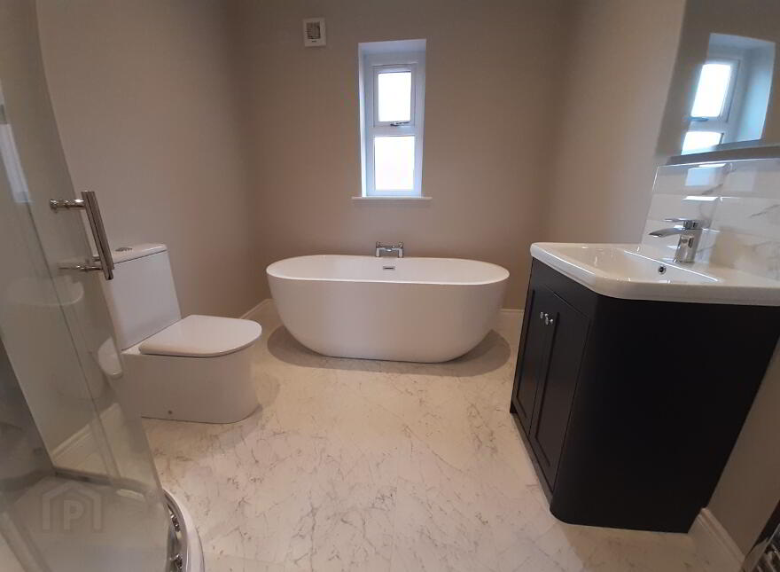 Ht4, Rowan Manor, Tullygally Road, Craigavon