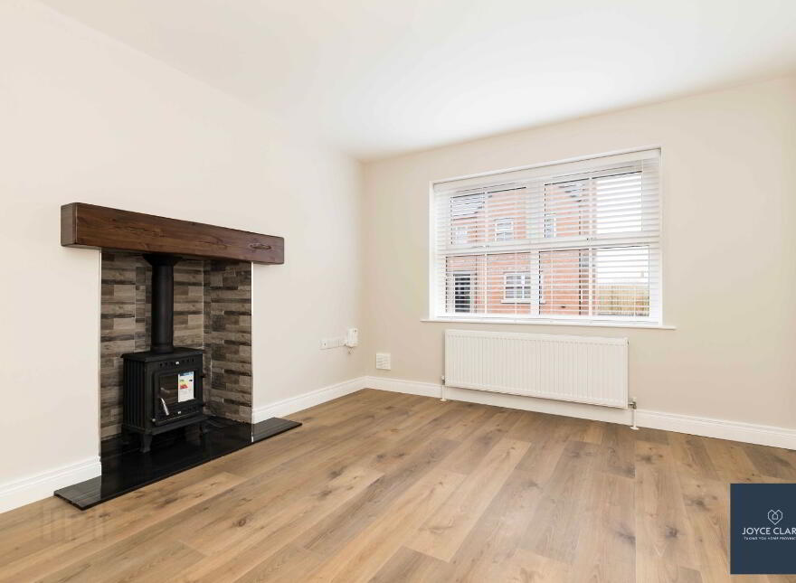 Ht5, Rowan Manor, Tullygally Road, Craigavon