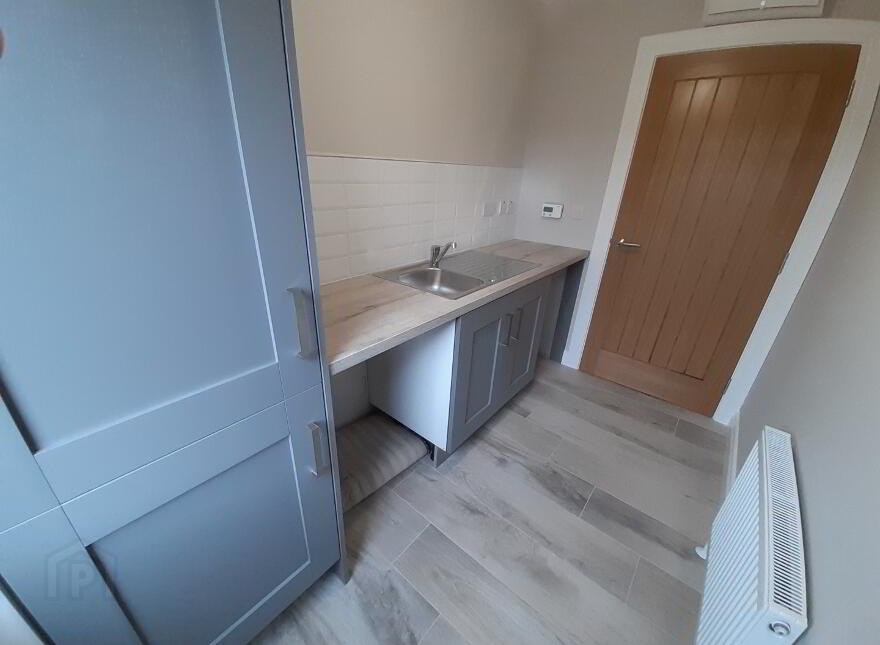 Ht5, Rowan Manor, Tullygally Road, Craigavon