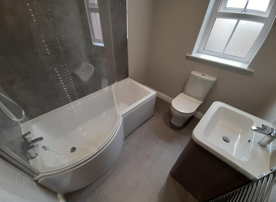 Ht5, Rowan Manor, Tullygally Road, Craigavon