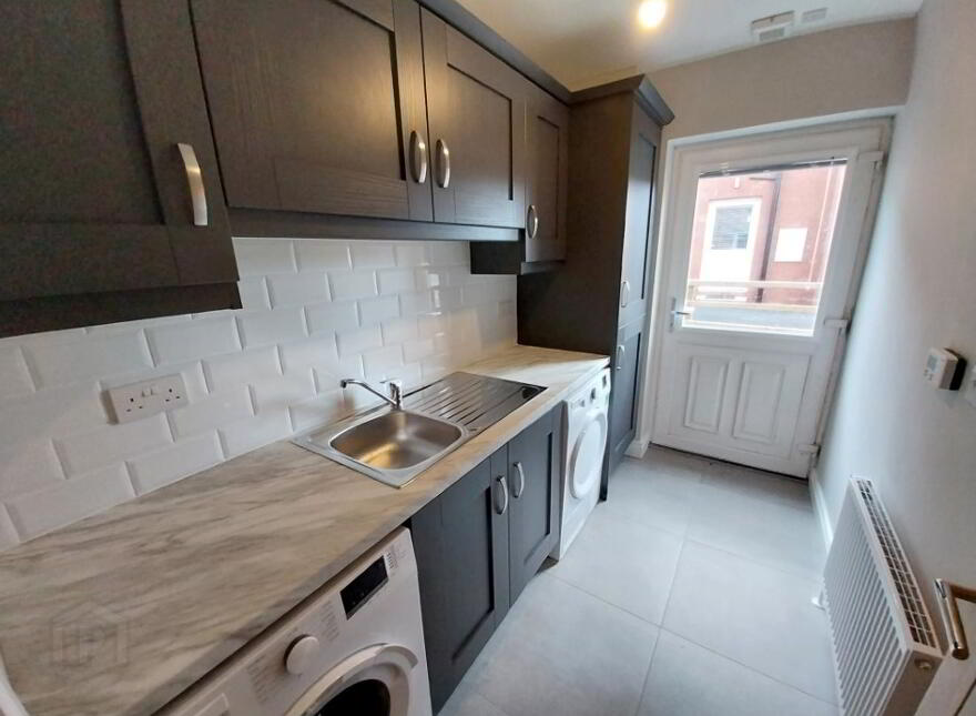 Ht5, Rowan Manor, Tullygally Road, Craigavon