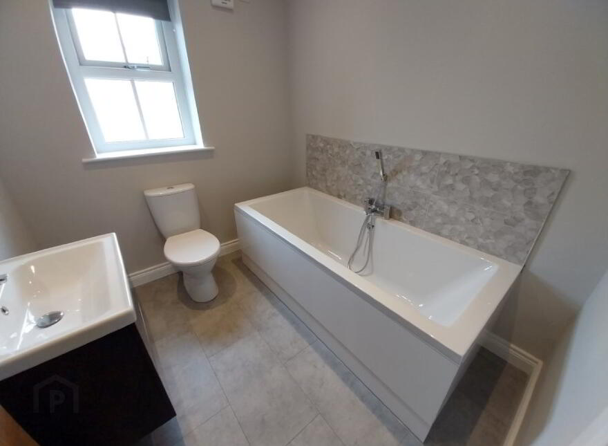Ht5, Rowan Manor, Tullygally Road, Craigavon