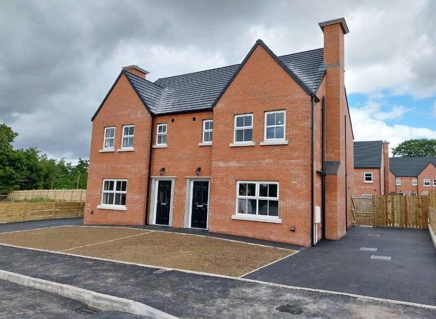 Ht5, Rowan Manor, Tullygally Road, Craigavon