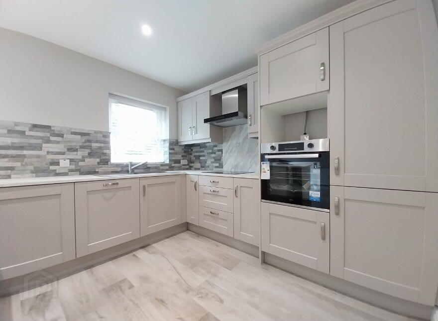 Ht5, Rowan Manor, Tullygally Road, Craigavon