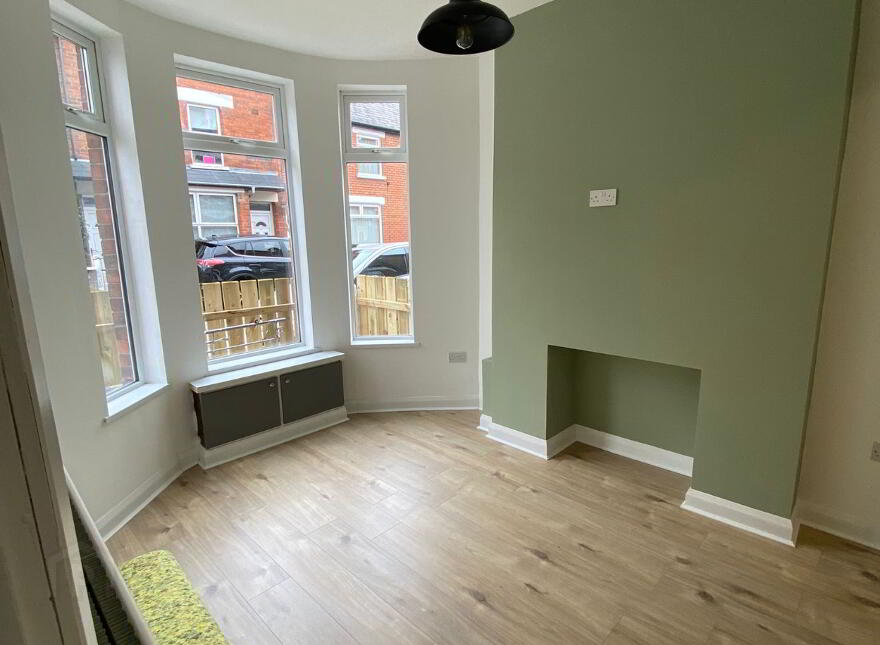 34 Lichfield Avenue, Belfast, BT5 5JQ