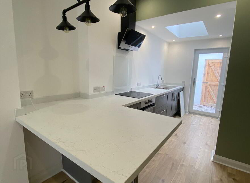 34 Lichfield Avenue, Belfast, BT5 5JQ