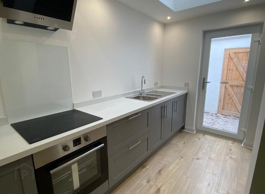 34 Lichfield Avenue, Belfast, BT5 5JQ