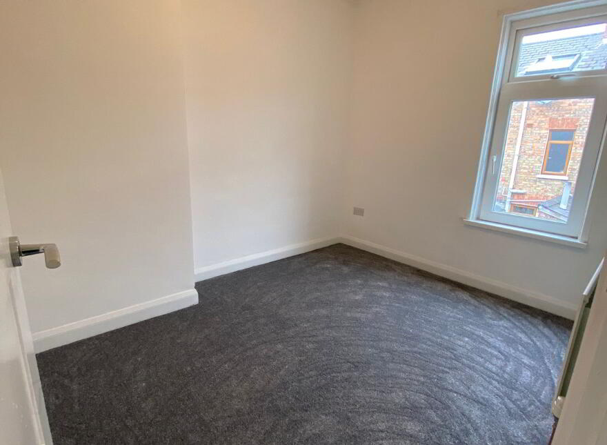 34 Lichfield Avenue, Belfast, BT5 5JQ