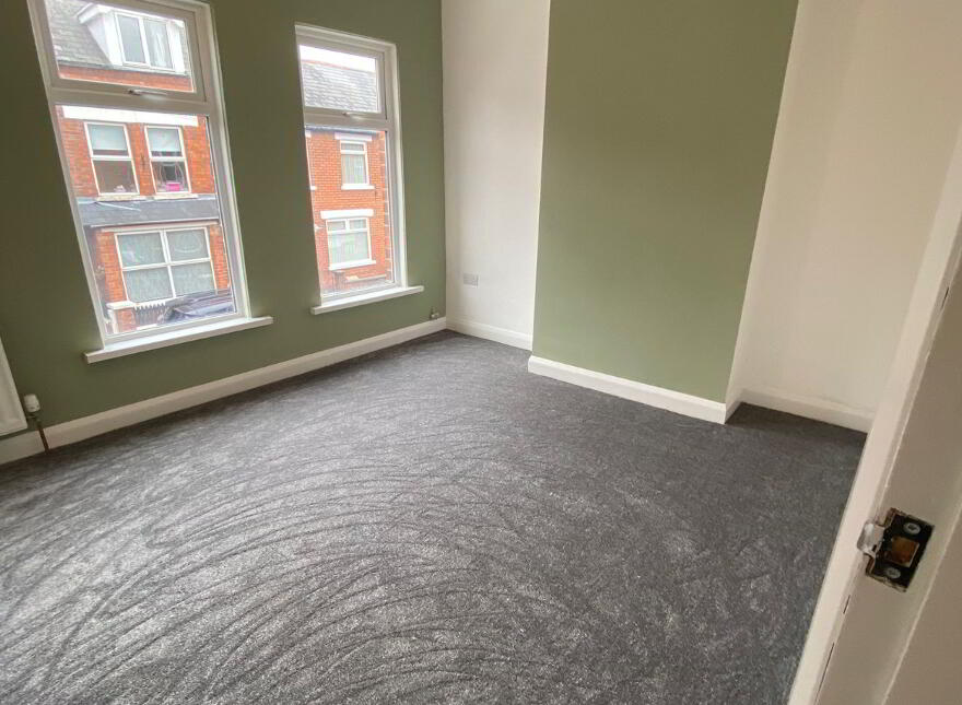 34 Lichfield Avenue, Belfast, BT5 5JQ