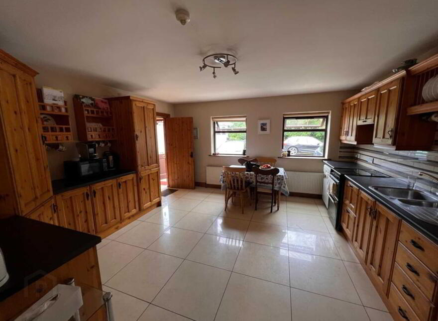 Mary Murrins Bar, Bruckless, Dunkineely, F94DD27