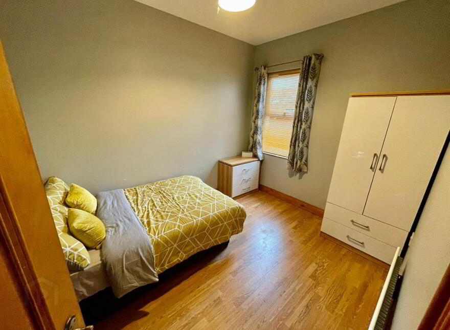 Duncairn Gardens, Room 2, Belfast, BT15 2GF