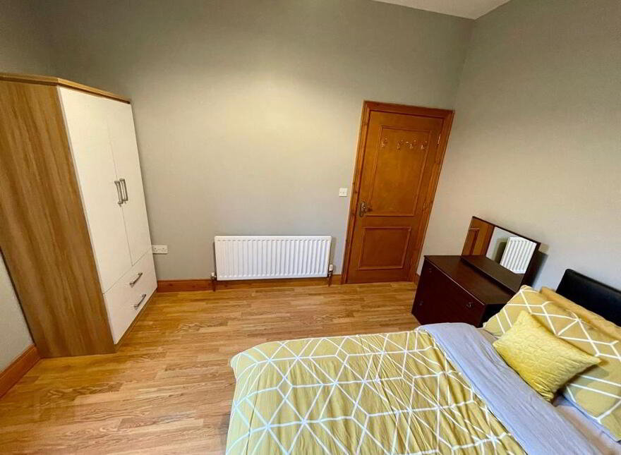 Duncairn Gardens, Room 2, Belfast, BT15 2GF