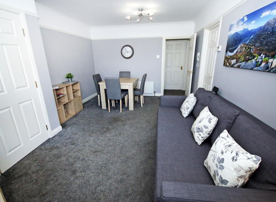 Short Term Rental, 1 Hamel Mews, Cregagh, Belfast, BT6 9JG