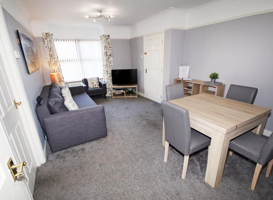 Short Term Rental, 1 Hamel Mews, Cregagh, Belfast, BT6 9JG