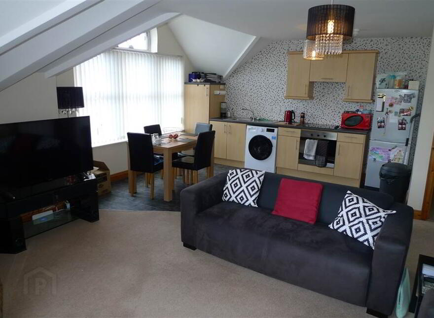 Apt 14, 150 Larkfield Road, Belfast, BT4 1QF