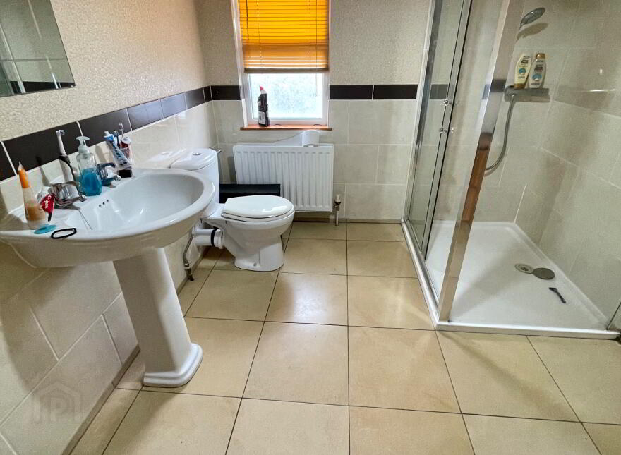 Duncairn Gardens, Room 3, All Bills Included, Belfast, BT15 2GF