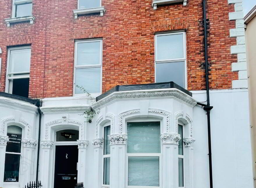 Lisburn Road, Room 1, Belfast, BT9 6BT photo
