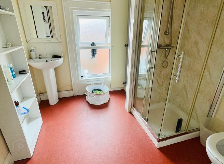 Lisburn Road, Room 3, Most Bills Included, Belfast, BT9 6BT