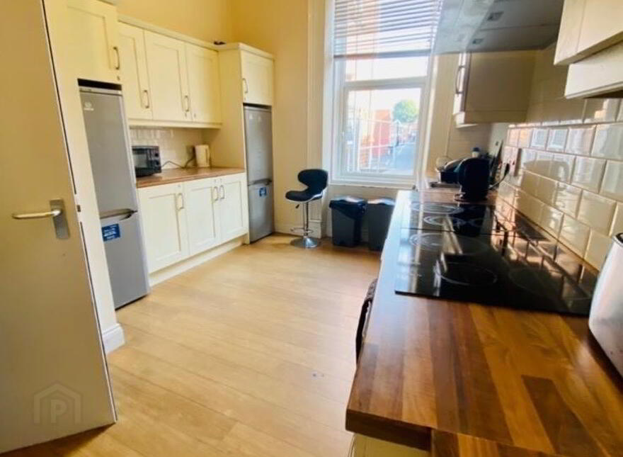 Lisburn Road, Room 3, Most Bills Included, Belfast, BT9 6BT