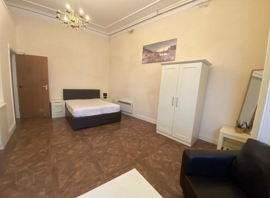 Lisburn Road, Room 3, Most Bills Included, Belfast, BT9 6BT