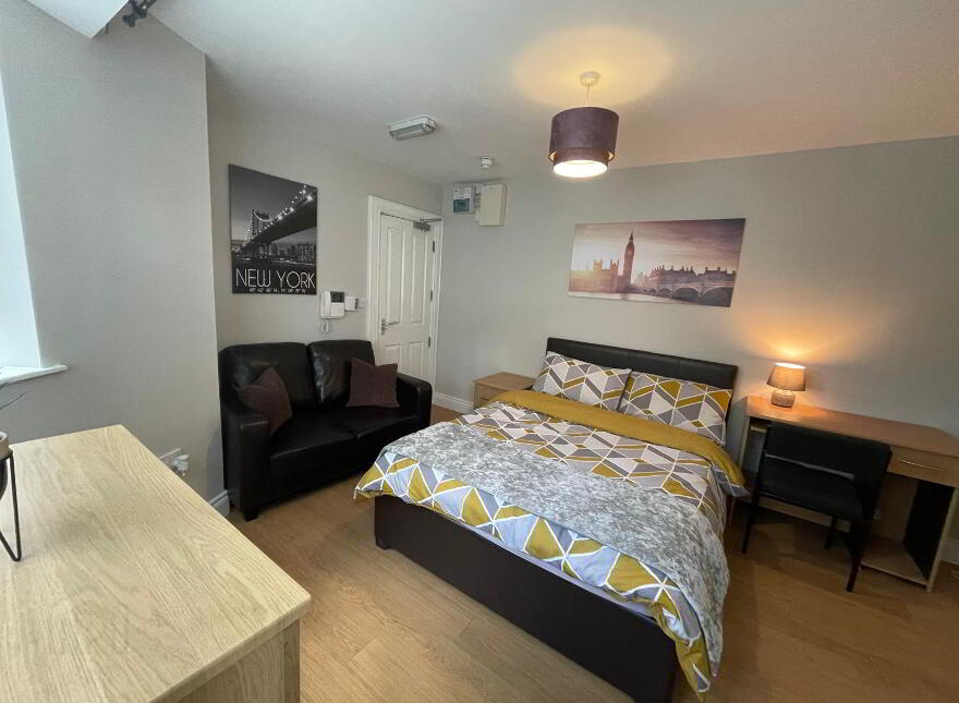 Lisburn Road, Room 3, R2, R7 & R9 Most Bills Included, Belfast, BT9 6BT