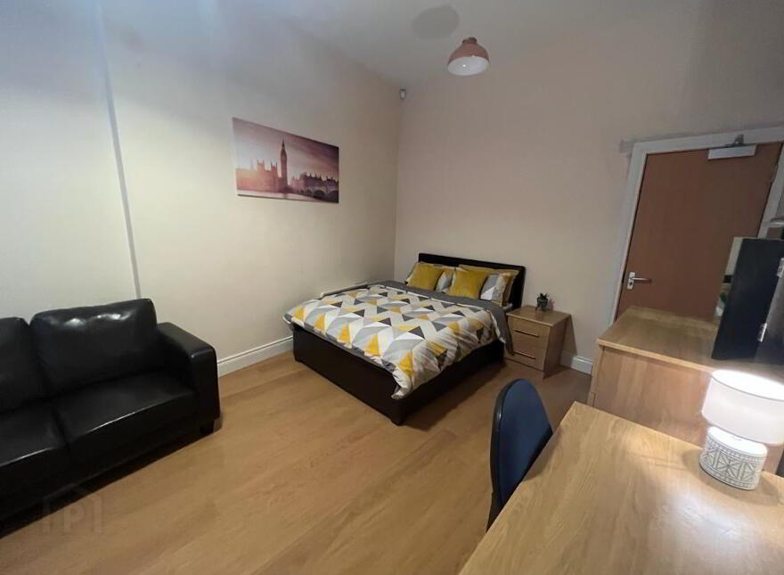 Lisburn Road, Room 3, R2, R7 & R9 Most Bills Included, Belfast, BT9 6BT