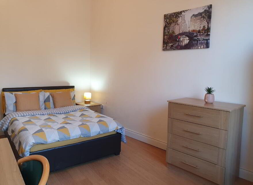Lisburn Road, Room 5, Most Bills Included, Belfast, BT9 6BT