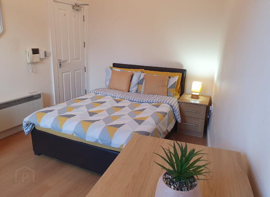 Lisburn Road, Room 5, Most Bills Included, Belfast, BT9 6BT