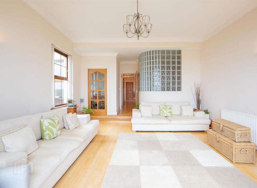 67a Warren Road, Donaghadee, BT21 0PQ