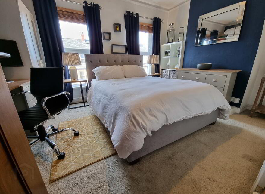 58 Surrey Street, Lisburn Road, Belfast, BT9 7FS