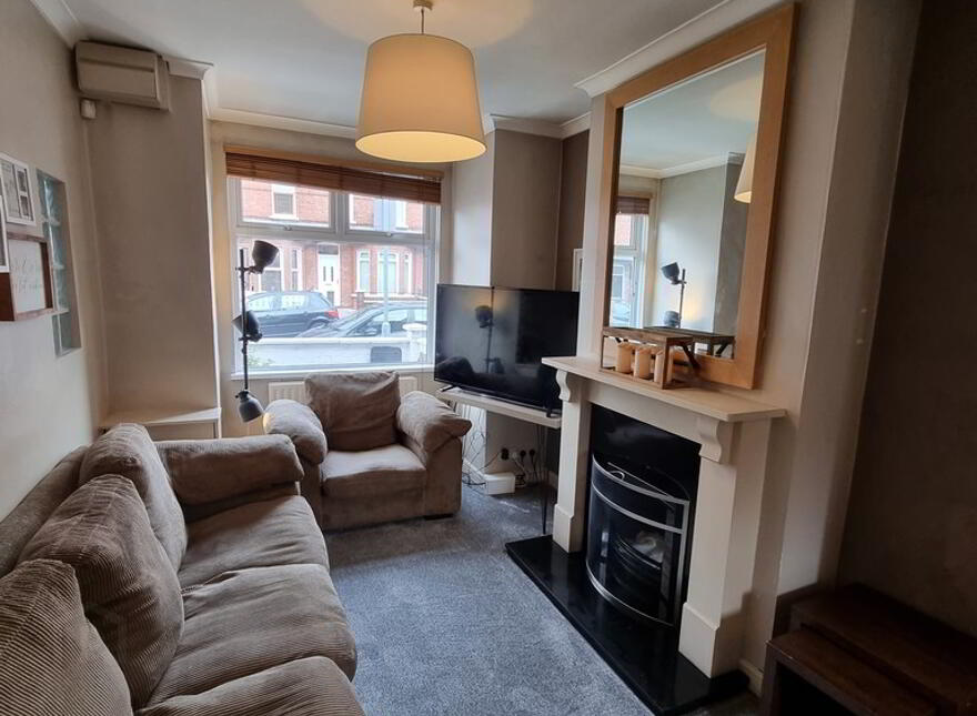 58 Surrey Street, Lisburn Road, Belfast, BT9 7FS