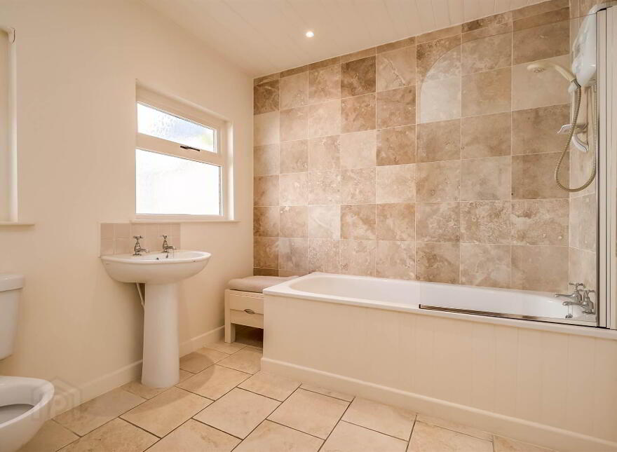 38 Knockbracken Road, Belfast, BT8 6SE