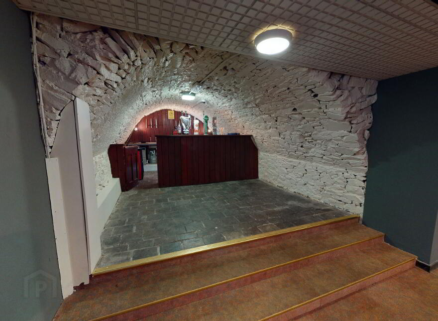 Milltown Manor Pub/Restaurant & Apartments, Enniskillen, BT94 3GJ