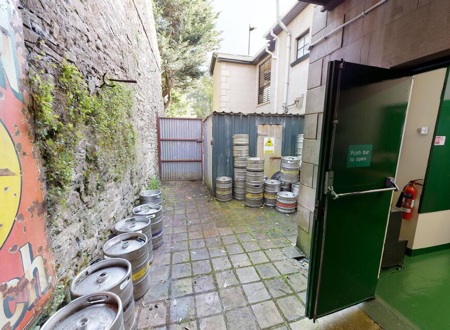 Milltown Manor Pub/Restaurant & Apartments, Enniskillen, BT94 3GJ