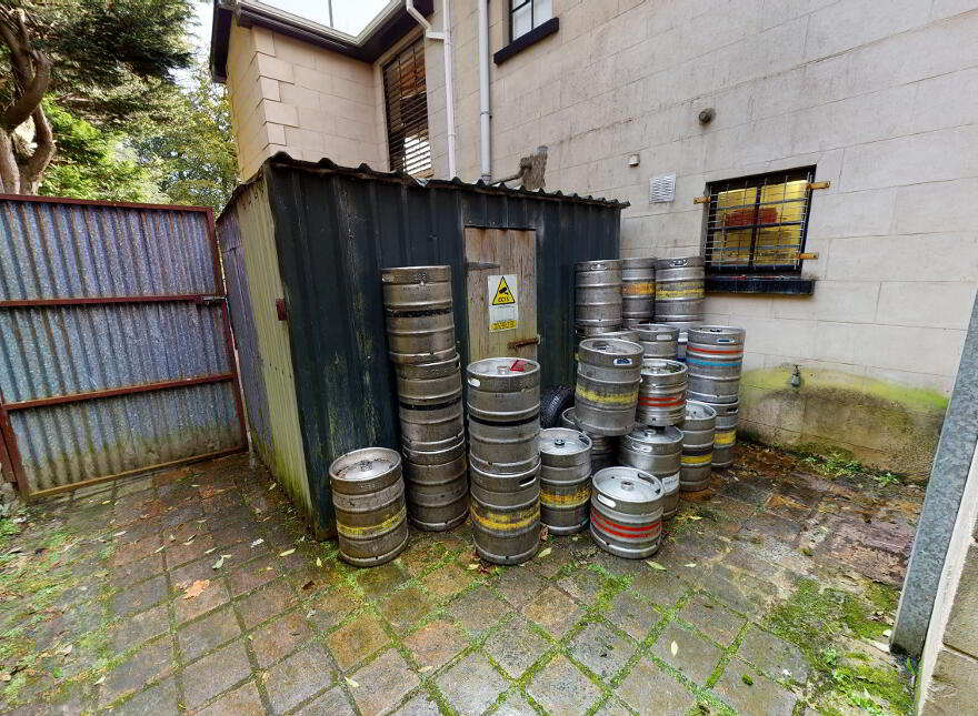 Milltown Manor Pub/Restaurant & Apartments, Enniskillen, BT94 3GJ