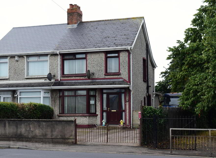 40 Saintfield Road, Lisburn, BT27 5BE photo