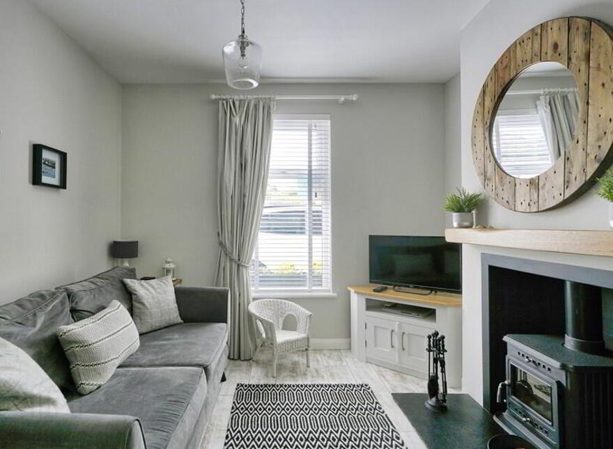 Glenside, 5 Main Street, Crawfordsburn, Bangor, BT19 1JF