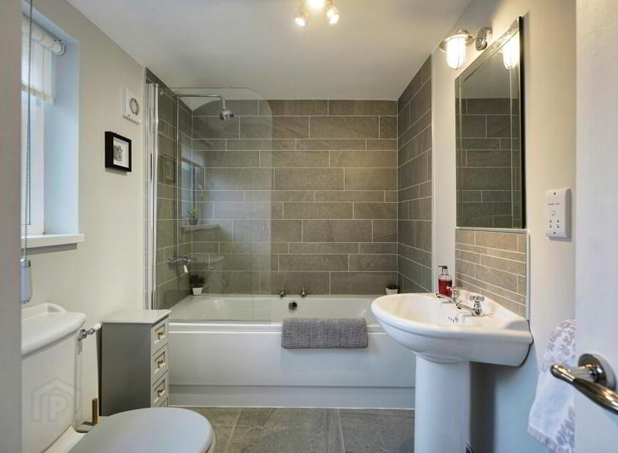 Glenside, 5 Main Street, Crawfordsburn, Bangor, BT19 1JF