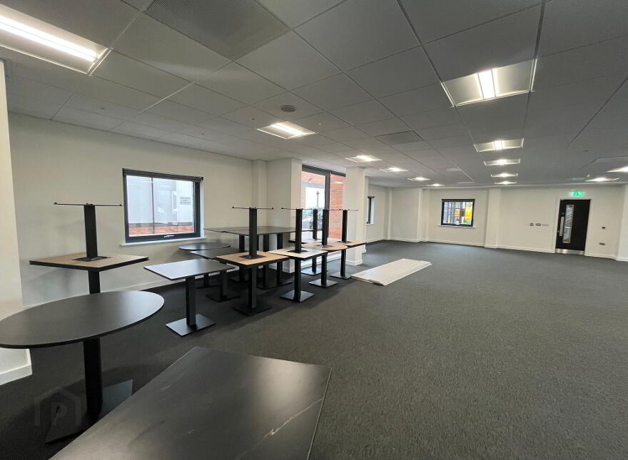 106 University Street, Belfast, BT7 1EU