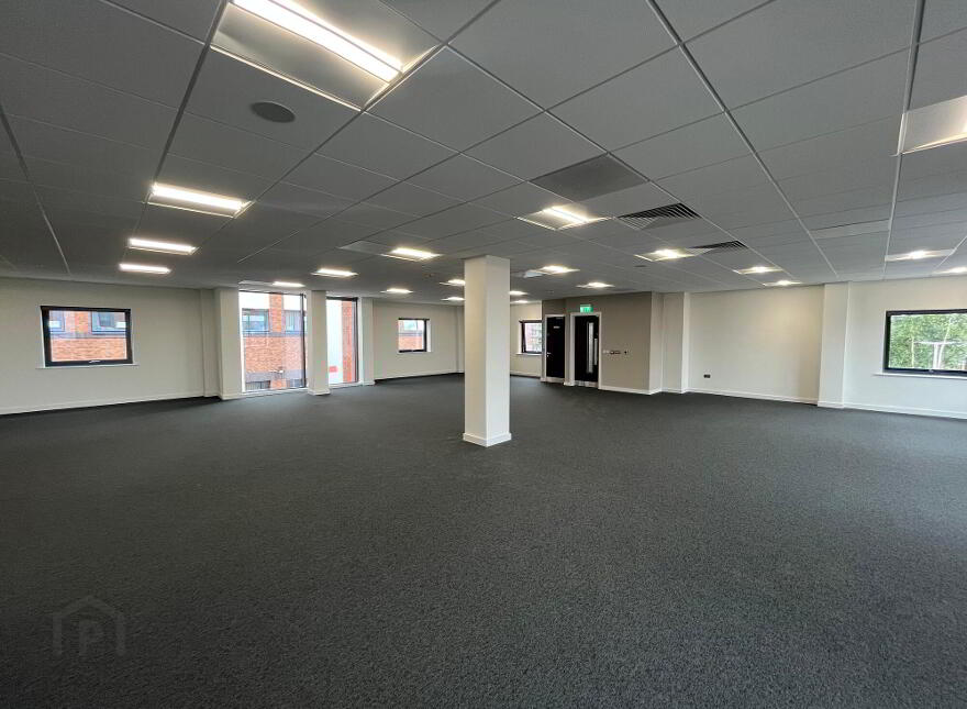 106 University Street, Belfast, BT7 1EU