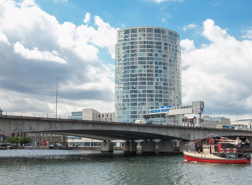 10-02 The Obel Building, 62 Donegall Quay, City Centre, Belfast, BT1 3NH photo