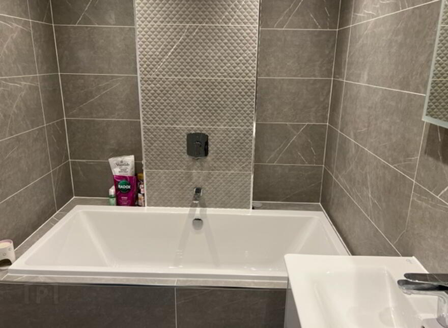 53 St Johns Wharf, 1-3 Laganbank Road, Belfast, BT1 3LT