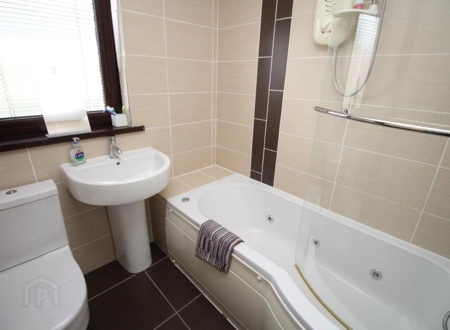 18 Brook Avenue, Carrickfergus, BT38 7TE