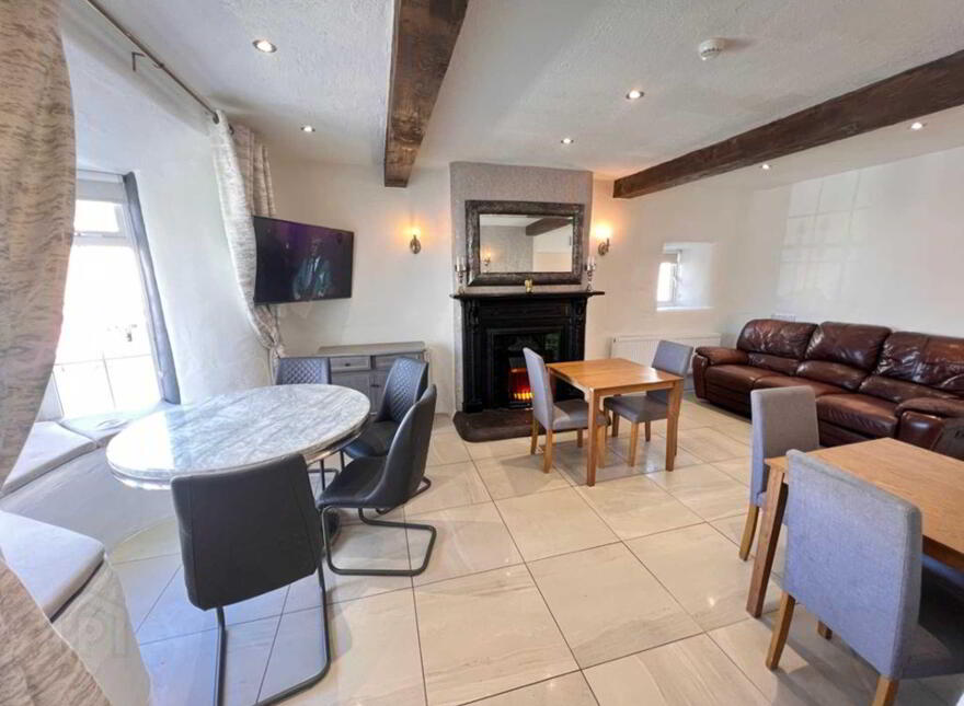Ardhill House, The Diamond, Ardara, F94C7X9