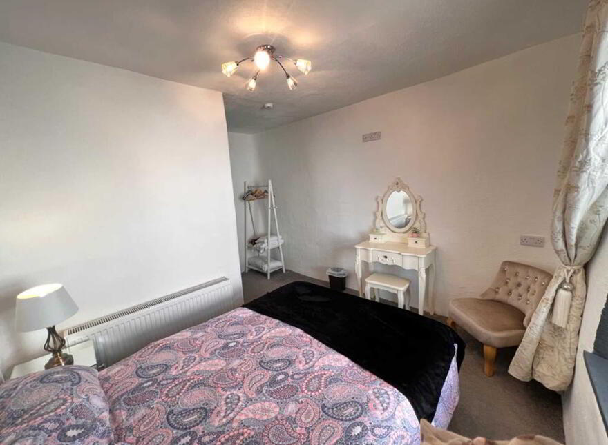 Ardhill House, The Diamond, Ardara, F94C7X9