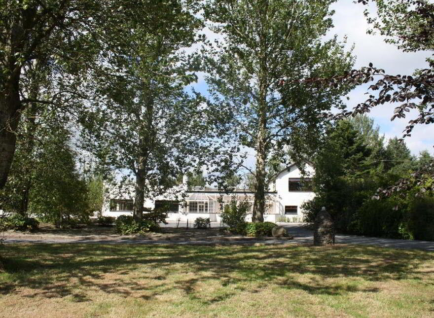 Taralodge House, 115 Downpatrick Road, Crossgar, BT30 9EH