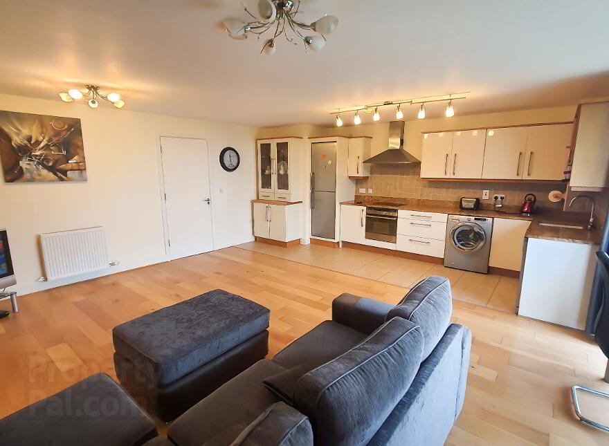 28 Avenue Grove, The Avenue photo