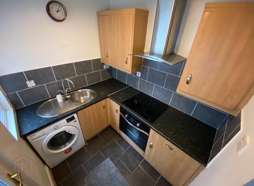 138 Greenville Road, Belfast, BT5 5JY