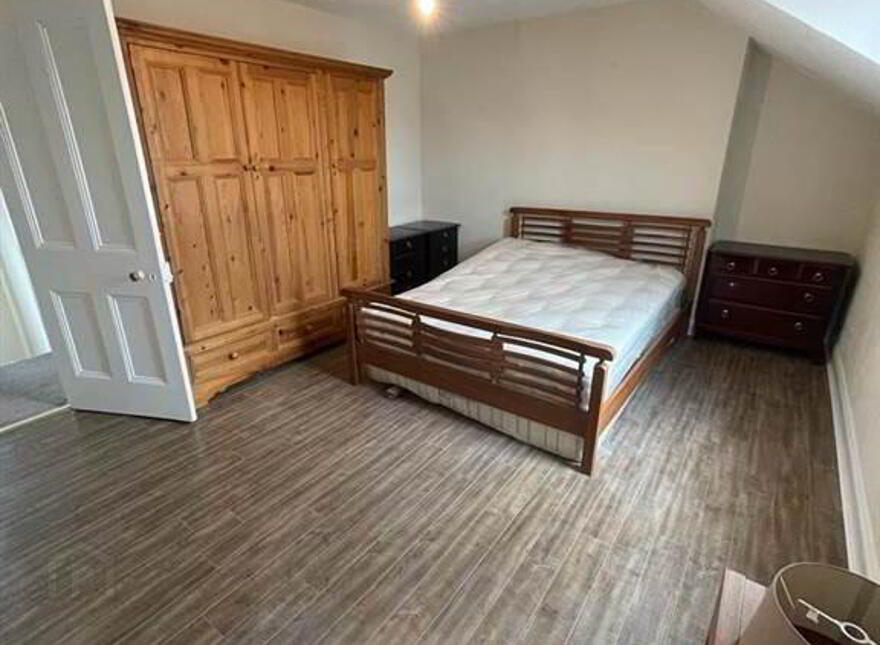 13 Rossmore Avenue, Belfast, BT7 3HB