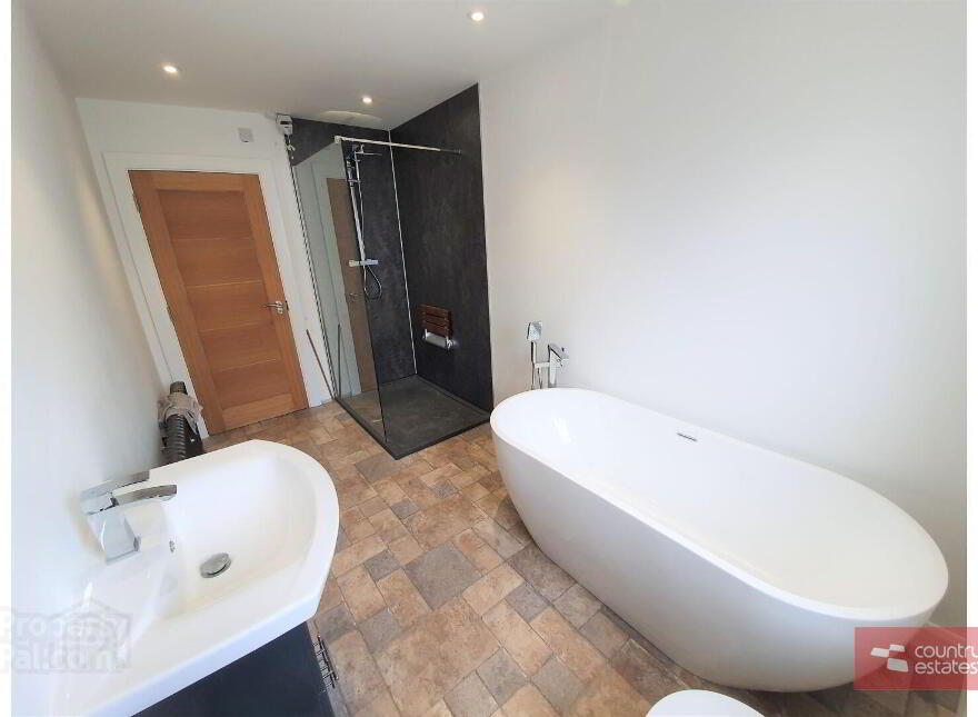 46 Kingsmoss Road, Newtownabbey, BT36 4TN